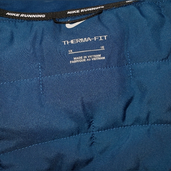 Nike Women's Therma-Fit Vest - Picture 3 of 14